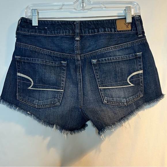 American Eagle Outfitters Blue Jean Shorts Frayed Hem Size 4 - Picture 3 of 6